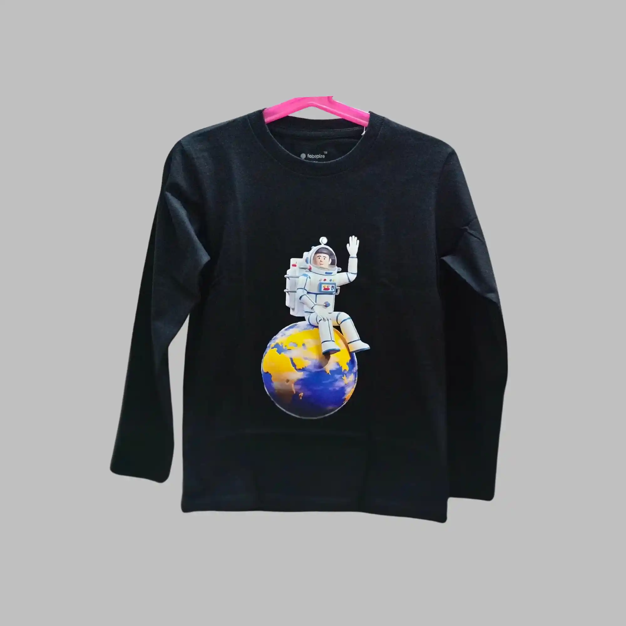 Fabspire Kids Tee - globe astronaut (Black)